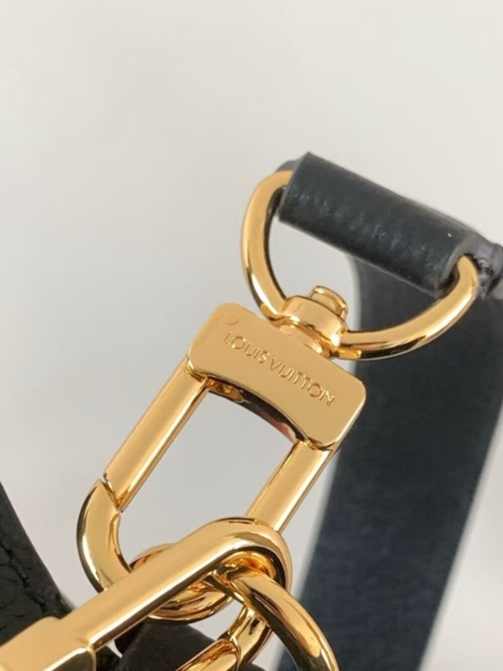 Louis Vuitton Néonoé MM Bag - Picture 2 of 9